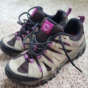 Merrell Hiking Shoes size 6